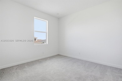 BRAND NEW - NEVER LIVED IN! MOVE-IN READY! Exceptional - photo 45