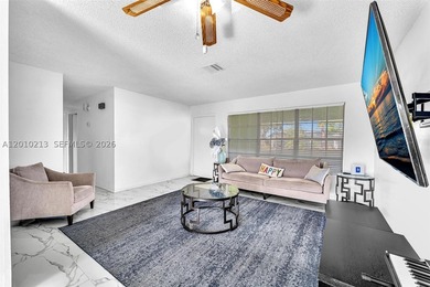 Ready for occupancy after closing, beautiful well taken care - photo 3