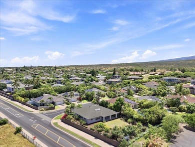 Prestigious Moana Estates Single-Level Gem. This beautifully - photo 2