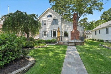 Move right into this beautifully maintained 3 bedroom 2 full - photo 1