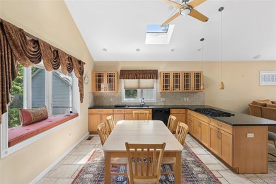Move right into this beautifully maintained 3 bedroom 2 full - photo 6