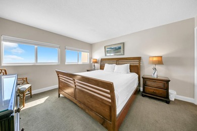 This lovely direct beach front condo has a fabulous panoramic - photo 16