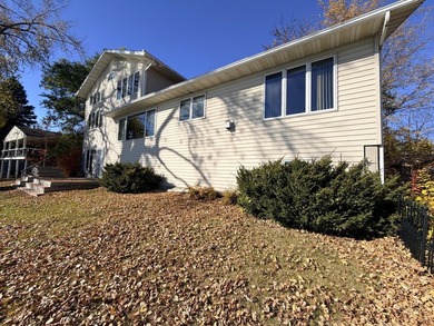 Lakefront Living on Lake Shetek's Private Edgewater Road Island - photo 6