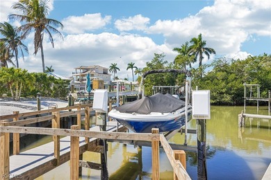 Stunning 3/2/2 waterfront pool home offering direct Gulf access - photo 3