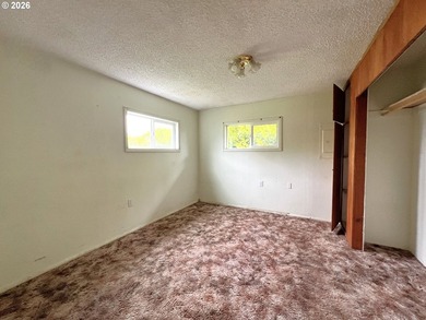 Enjoy the ultimate Oregon coastal lifestyle! // Located just - photo 12
