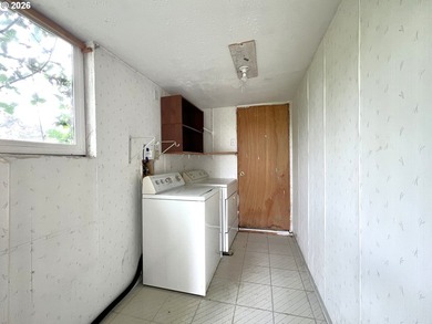 Enjoy the ultimate Oregon coastal lifestyle! // Located just - photo 17