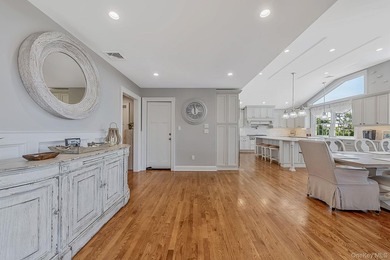 Welcome to Paradise Point living at its finest! This impressive - photo 18
