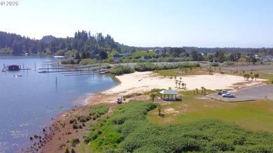 Enjoy the ultimate Oregon coastal lifestyle! // Located just - photo 19