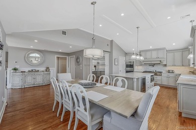 Welcome to Paradise Point living at its finest! This impressive - photo 21