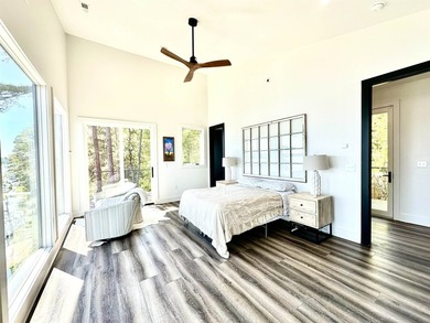 Completed in 2023, this Tennessee River Modern Masterpiece is - photo 23