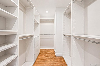 Welcome to Paradise Point living at its finest! This impressive - photo 27