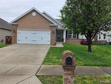 (private lake, pond, creek) Home For Sale in Belleville Illinois