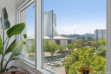 NEW PRICE! Stellar spacious and bright view 2BR/2BA condominium - photo 3