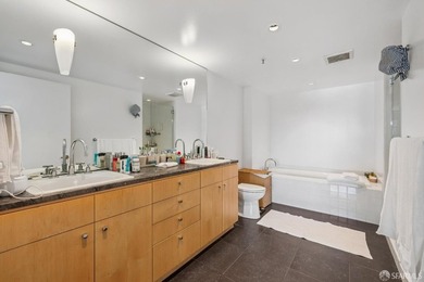 NEW PRICE! Stellar spacious and bright view 2BR/2BA condominium - photo 7
