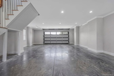 Welcome to Paradise Point living at its finest! This impressive - photo 40