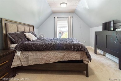 Welcome to this expansive 3-car garage, 4-bedroom, 3.5-bath - photo 43