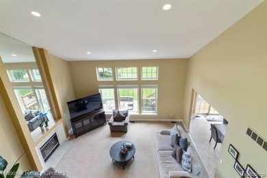 Welcome to this expansive 3-car garage, 4-bedroom, 3.5-bath - photo 44