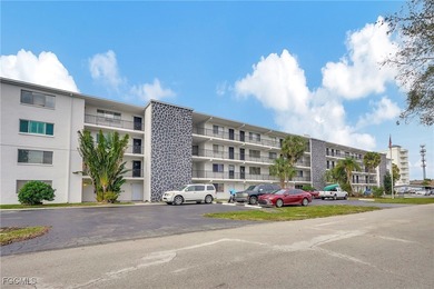Cape Coral Area Condo For Sale in Cape Coral Florida