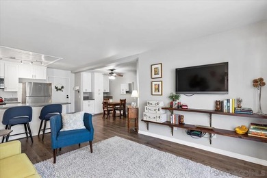 Perfectly positioned in sought after neighborhood, this - photo 3
