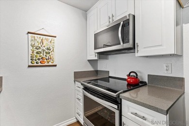 Perfectly positioned in sought after neighborhood, this - photo 8