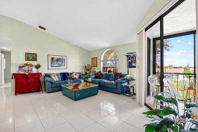 PERFECTION in Platina! 2nd floor 3/2 Grandi w private elevator &