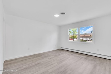 Beautifully renovated Yorkshire model with 1,360 sf and across - photo 13