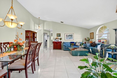 PERFECTION in Platina! 2nd floor 3/2 Grandi w private elevator &