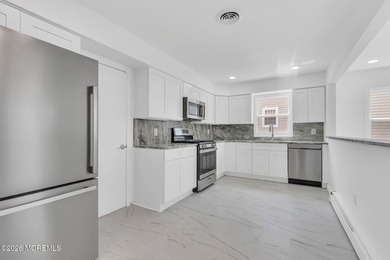 Beautifully renovated Yorkshire model with 1,360 sf and across - photo 20