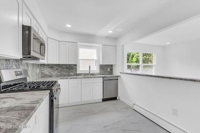Beautifully renovated Yorkshire model with 1,360 sf and across - photo 21