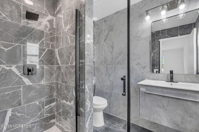 Beautifully renovated Yorkshire model with 1,360 sf and across - photo 26