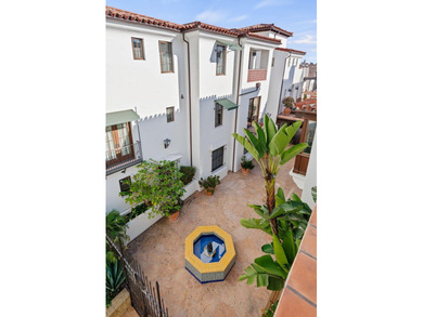 Rarely available, simple elegance in the heart of downtown Santa - photo 27