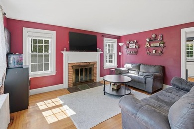 Charming 2-bedroom, 1-bath Cape located in a highly desirable - photo 7
