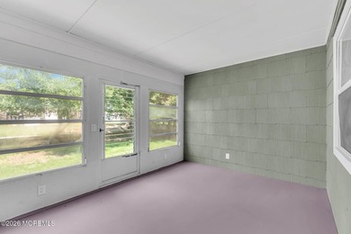 Beautifully renovated Yorkshire model with 1,360 sf and across - photo 30