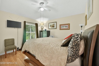 Welcome to this beautiful 4 bedroom 2 bath home in North Creek! - photo 31
