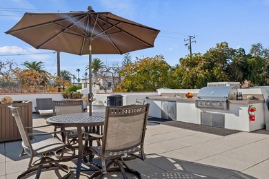 Rarely available, simple elegance in the heart of downtown Santa - photo 36
