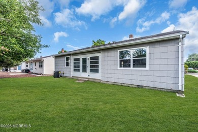 Beautifully renovated Yorkshire model with 1,360 sf and across - photo 44