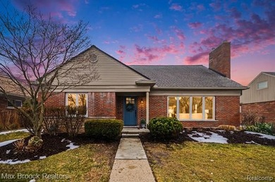 Lake Saint Clair Home For Sale in Grosse Pointe Woods Michigan