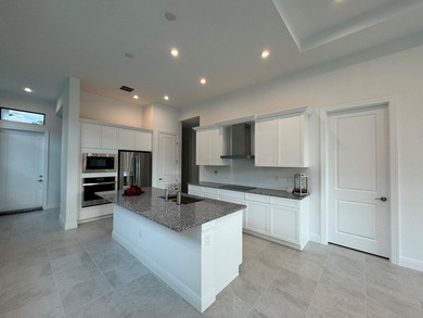 Better than new and vacant! Lightly lived in (approx. 8 months) - photo 10