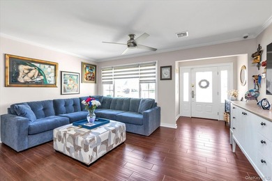 Massapequa Shores Gem! Turn-key 3-bedroom ranch featuring an - photo 3