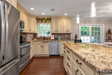 Massapequa Shores Gem! Turn-key 3-bedroom ranch featuring an - photo 7