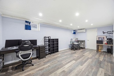 Newest listing Welcome to 750 Swinton Avenue, located in one of - photo 12