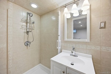 Newest listing Welcome to 750 Swinton Avenue, located in one of - photo 13