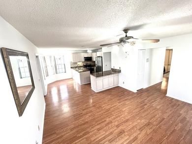 Beautiful Single-Family Home! Perfect for First-Time Buyers - photo 13