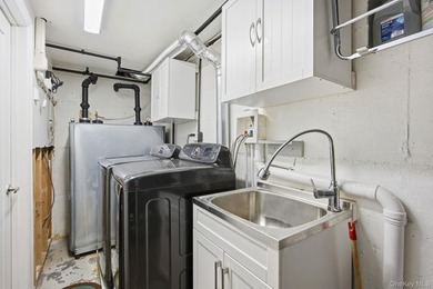 Newest listing Welcome to 750 Swinton Avenue, located in one of - photo 14