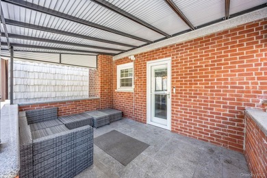 Newest listing Welcome to 750 Swinton Avenue, located in one of - photo 15