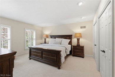 Set within Barrington's gated golf community, this distinguished - photo 24