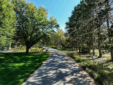 Bring your house plans! 3 lots to choose from. Country like feel - photo 3