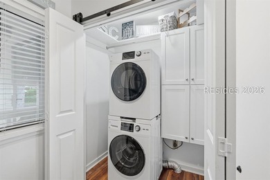 Fully renovated, 2 bed/2 bath Inverness Village Villa in - photo 9