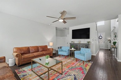 Welcome to this beautifully maintained 5-bedroom, 3-bath home in - photo 4