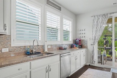 Welcome to this beautifully maintained 5-bedroom, 3-bath home in - photo 10
